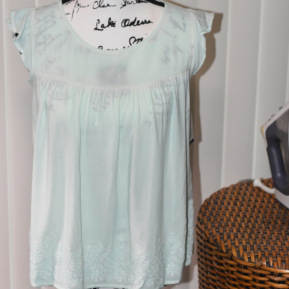 Cherokee, L, Light green